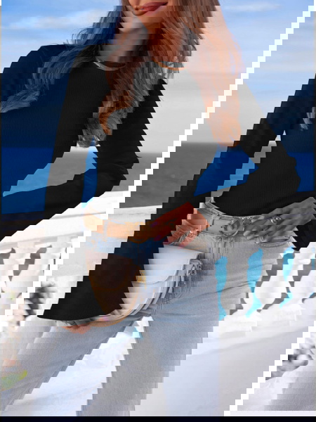 Czarna prążkowana bluzka z...