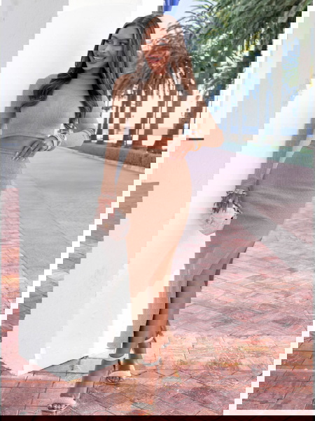 Beżowy prążkowany komplet...