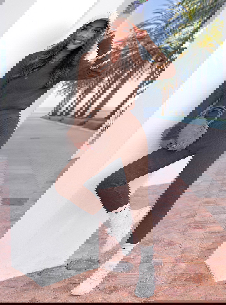 Prążkowany komplet spodnie i bluzka...