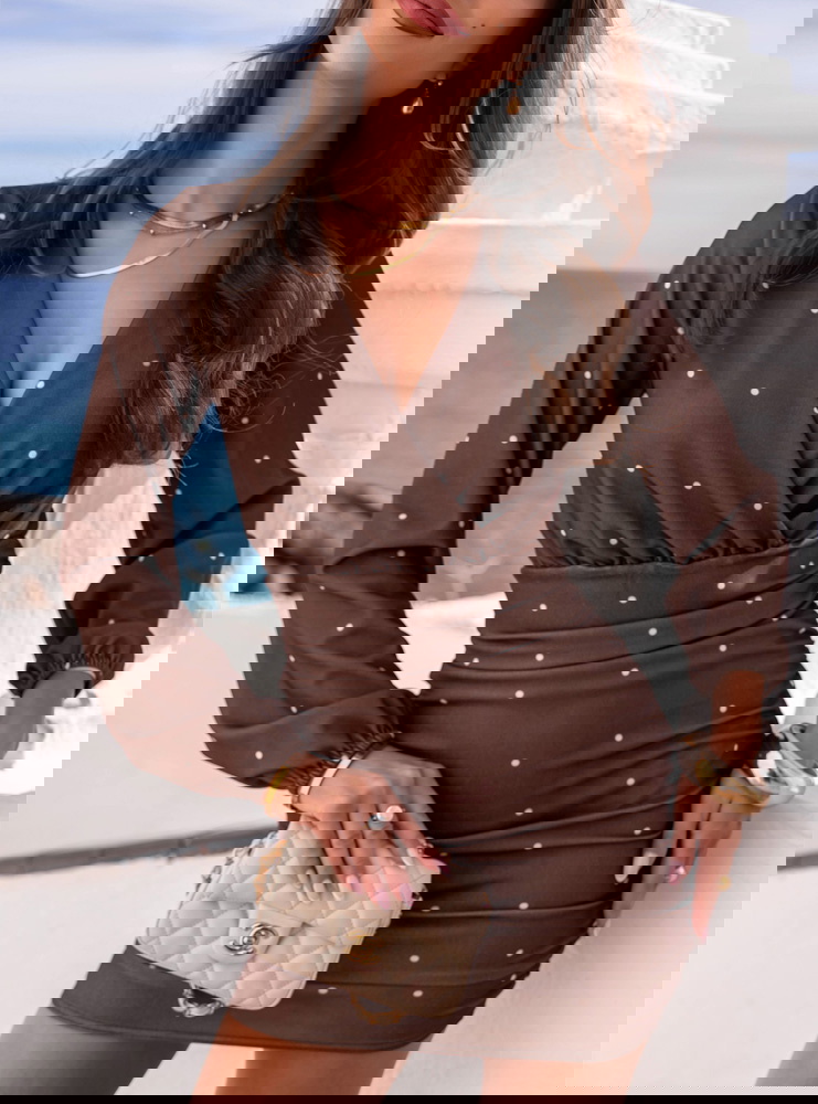 Wzorzysta sukienka z przekładanym...