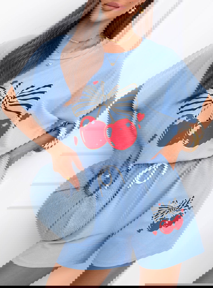 Błękitny komplet bluzka i krótkie...