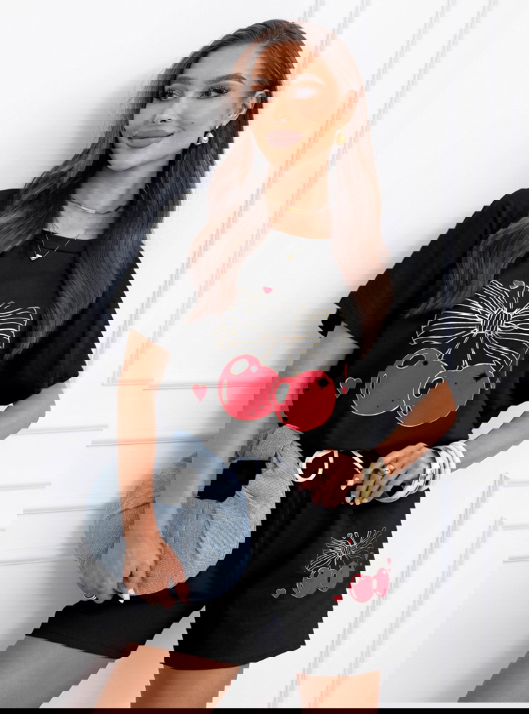 Czarny komplet bluzka i krótkie...