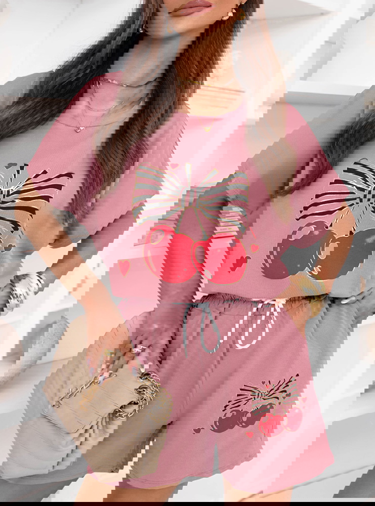 Komplet bluzka i krótkie spodenki...