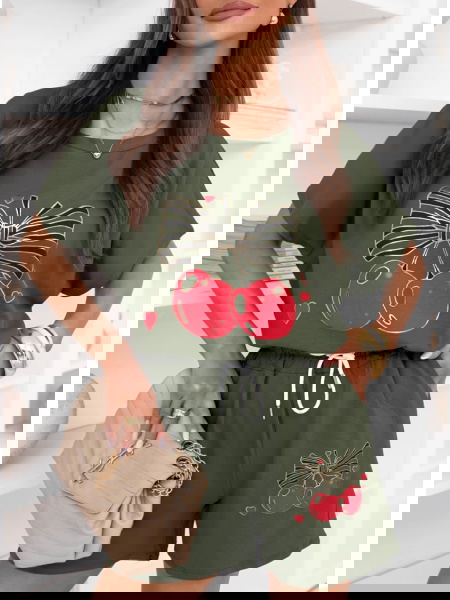 Komplet bluzka i krótkie...