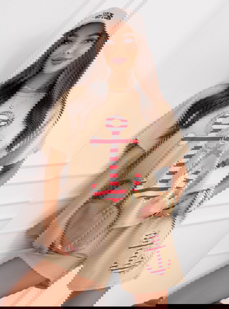 Beżowy komplet bluzka i spodenki...