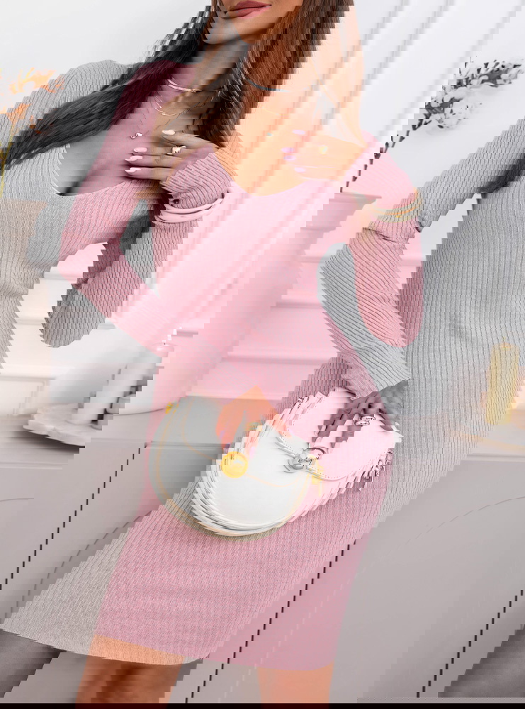 Pudrowa prążkowana sukienka Lozzia