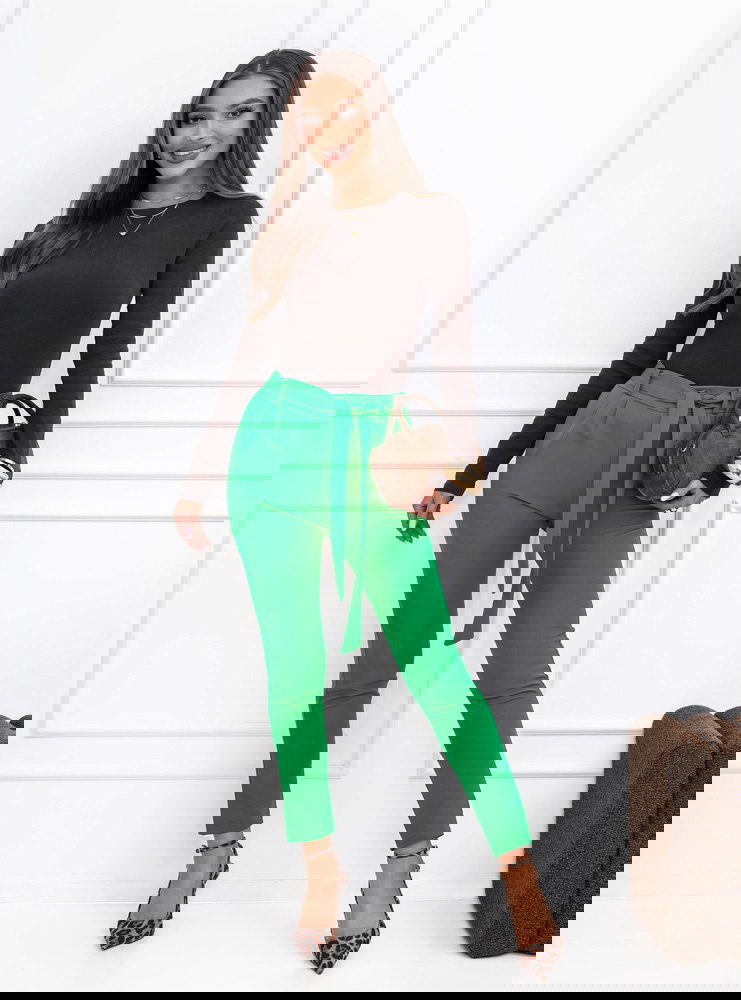 Zielone spodnie z paskiem Amparol