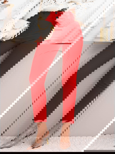 Malinowe spodnie zapinane... 2