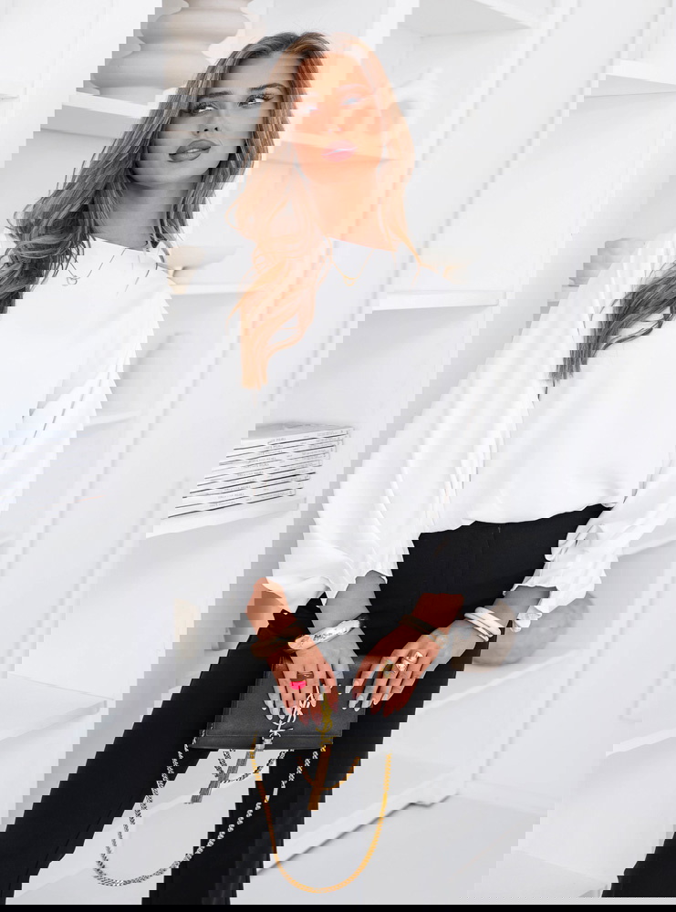 Bluzka z bufiastymi rękawami...