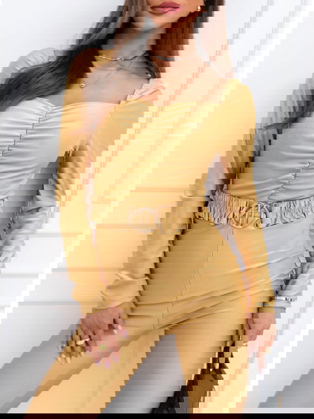 Beżowy kombinezon z...