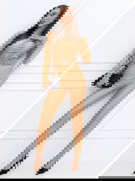 Kombinezon z ozdobnym... 2