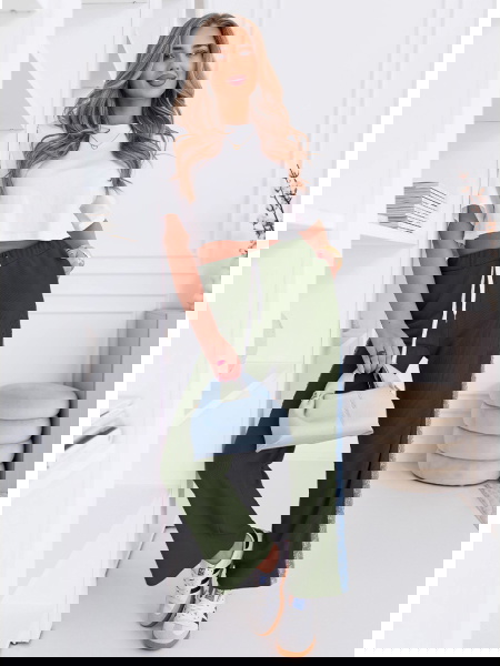 Spodnie z ozdobnymi...