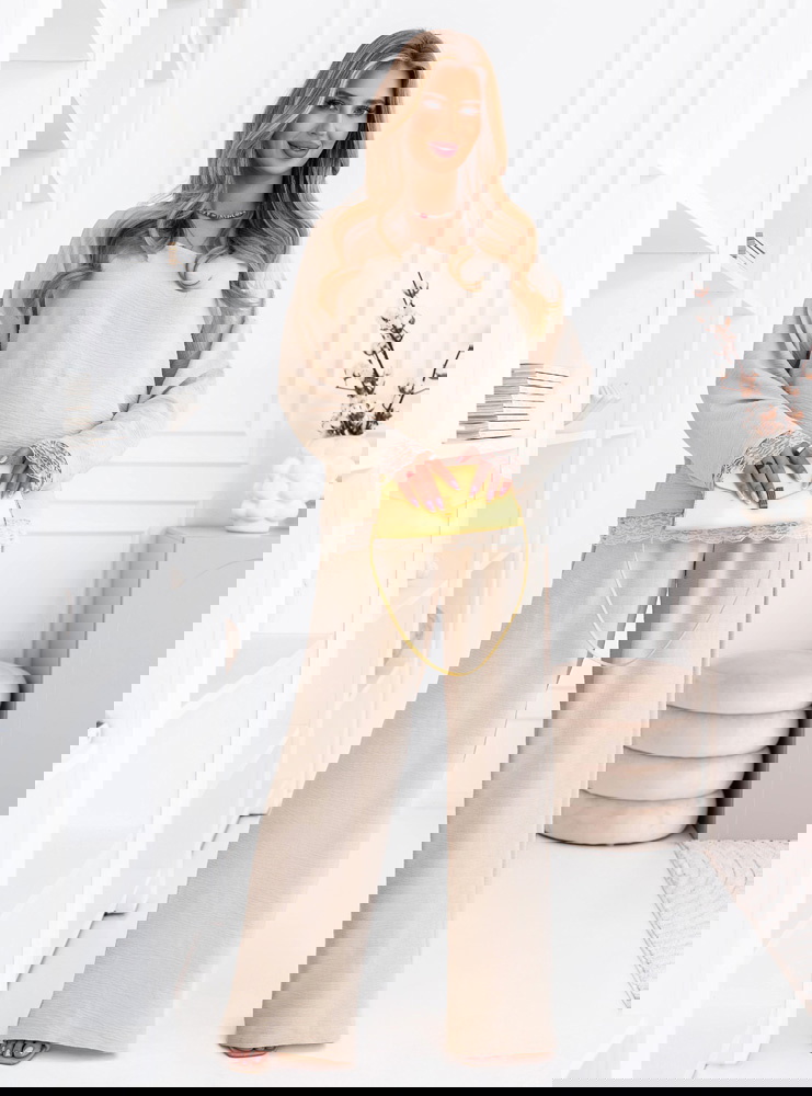 Beżowy komplet z koronkowymi...