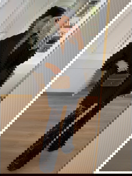 Czarne koronkowe dzwony... 2