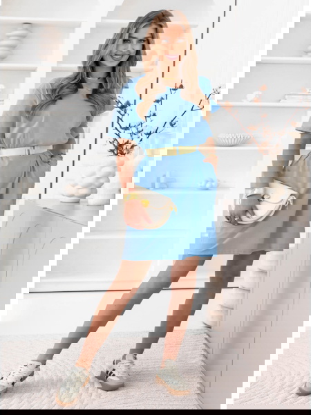 Błękitna sukienka mini z...