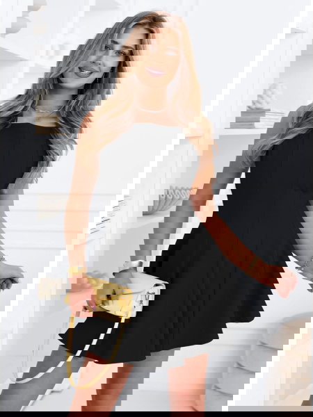 Czarna rozkloszowana... 2