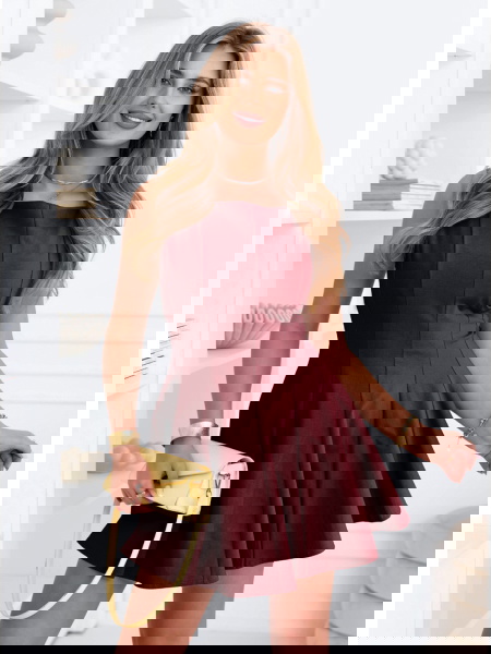 Bordowa rozkloszowana...