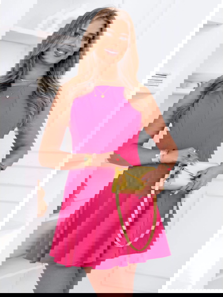 Rozkloszowana sukienka mini...