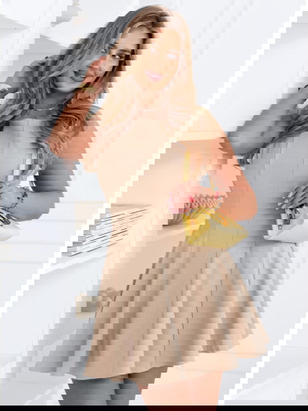 Beżowa rozkloszowana... 2