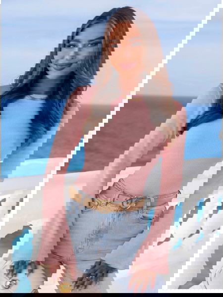 Pudrowa prążkowana bluzka z... 2