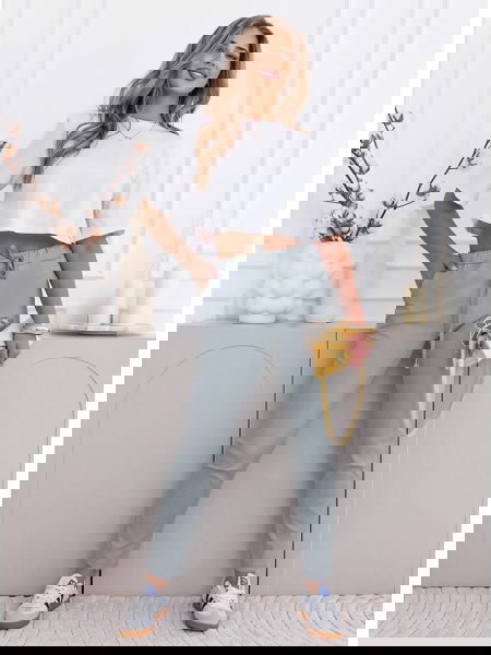 Szare spodnie z ozdobnym...