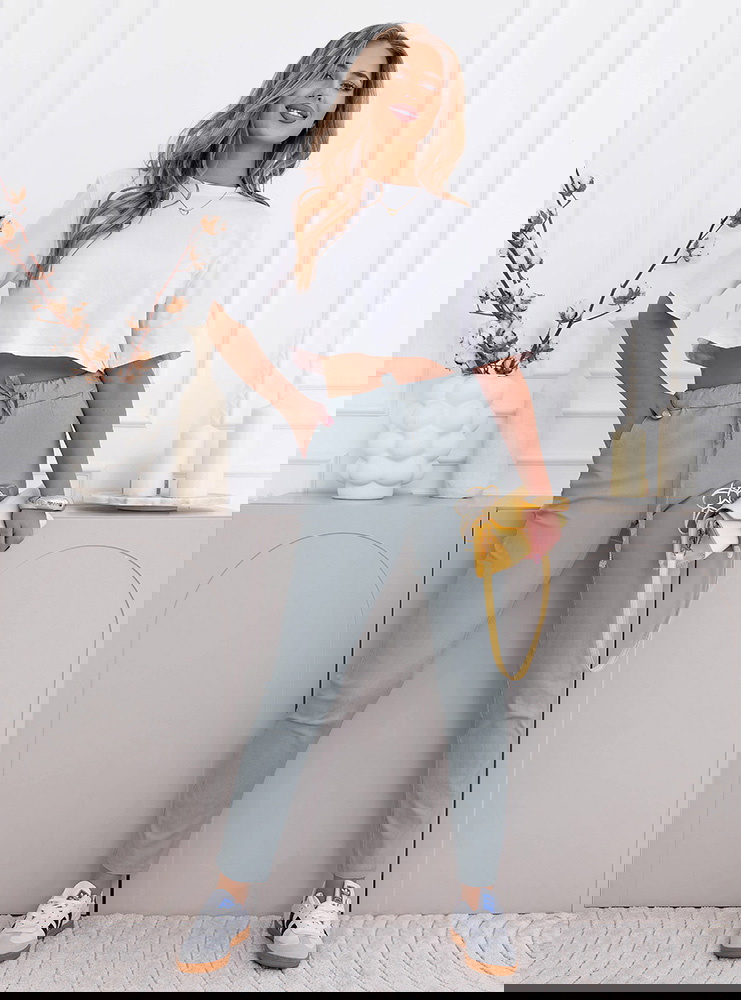 Szare spodnie z ozdobnym nadrukiem i...