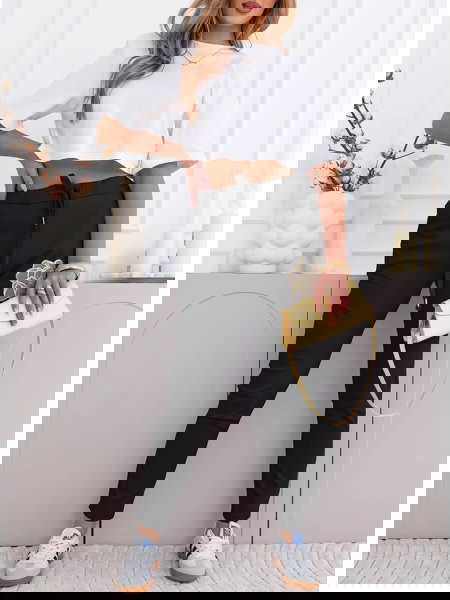 Czarne spodnie z ozdobnym... 2