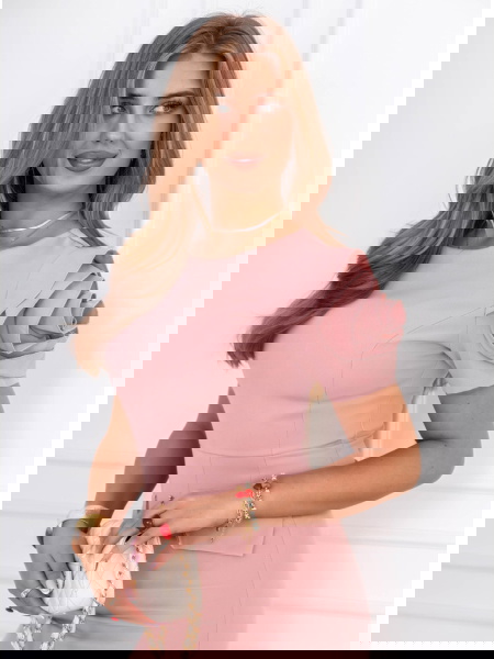 Dopasowana sukienka mini...