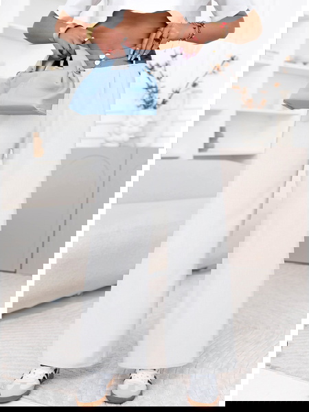 Białe szerokie spodnie z...