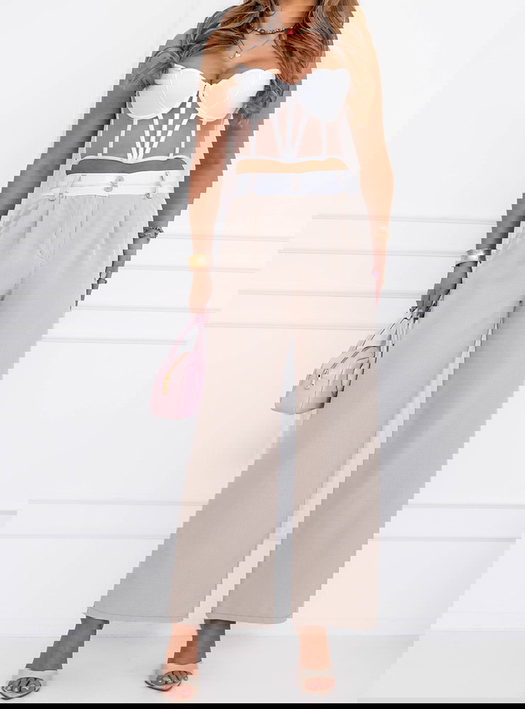 Beżowe szerokie spodnie z kieszeniami...