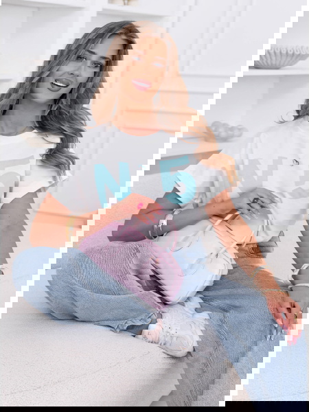 Biała koszulka z niebieskim...