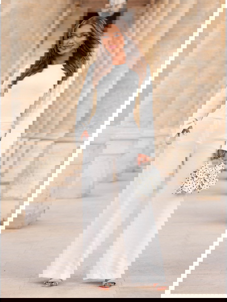 Bluzka z szerokimi rękawami...