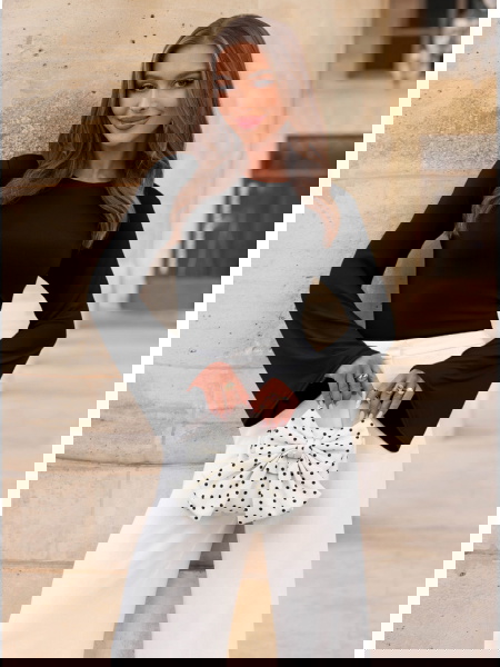 Czarna bluzka z szerokimi... 2