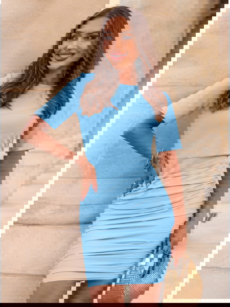 Błękitna dopasowana...