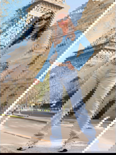 Błękitna prążkowana bluzka... 2