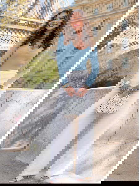 Błękitna prążkowana bluzka...