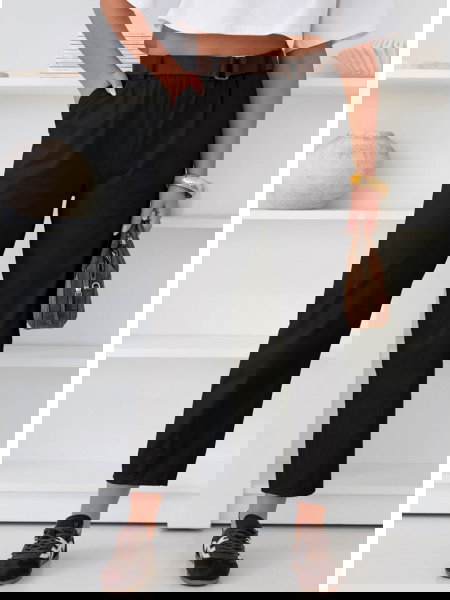 Czarne spodnie z paskiem... 2