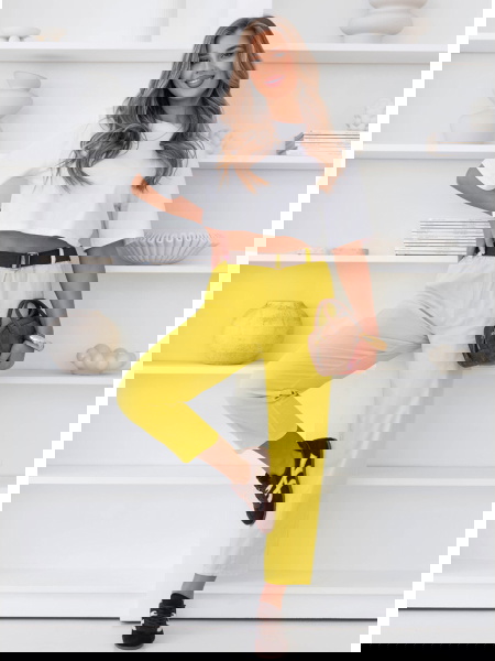 Cytrynowe spodnie z paskiem... 2