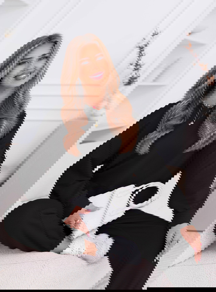 Czarny komplet dresowy bluza z...