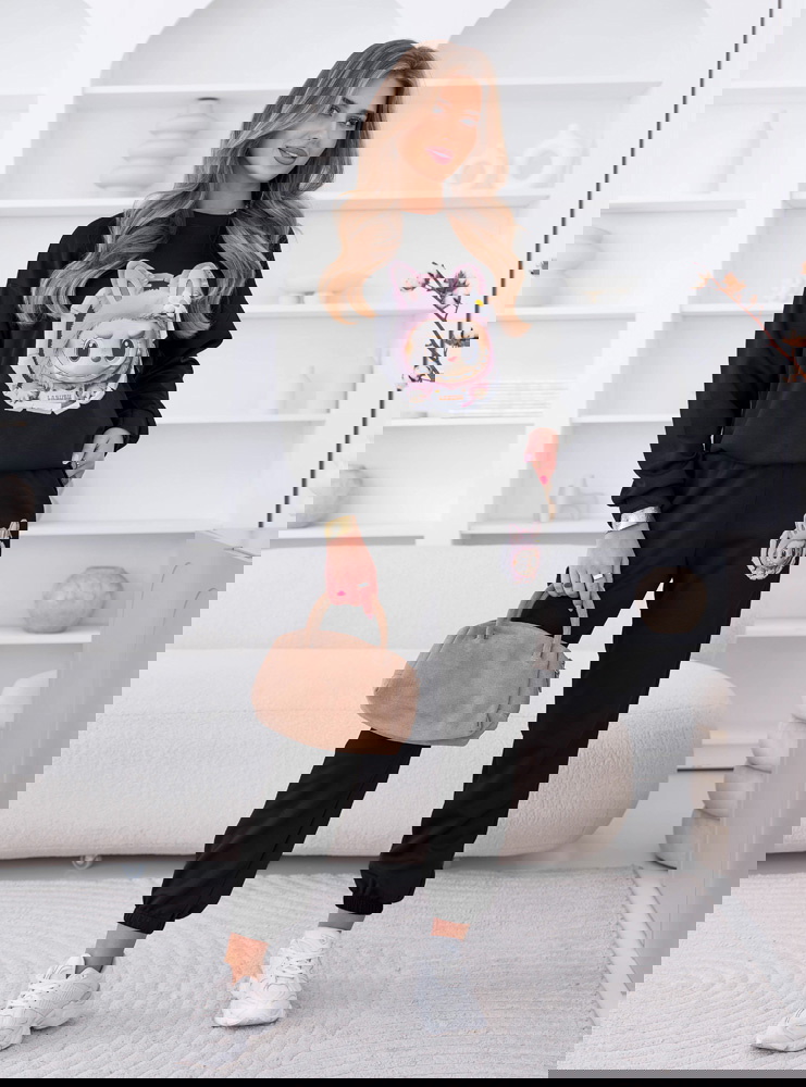 Czarny komplet dresowy z ozdobnym...