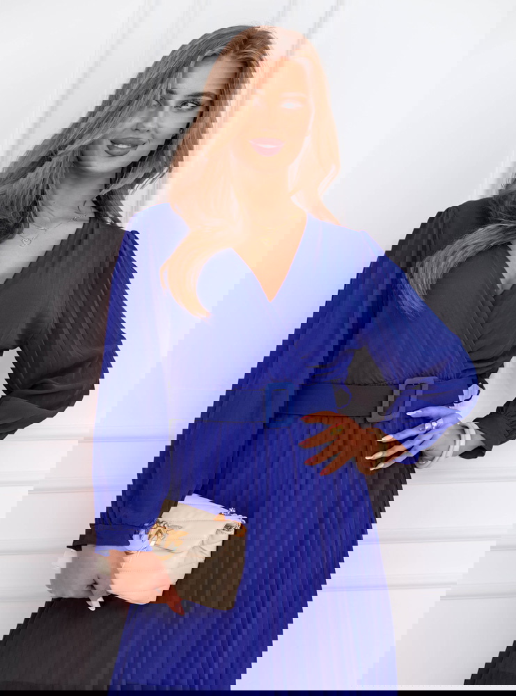 Chabrowa sukienka z przekładanym...