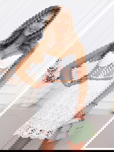 Biała koronkowa spódniczka...