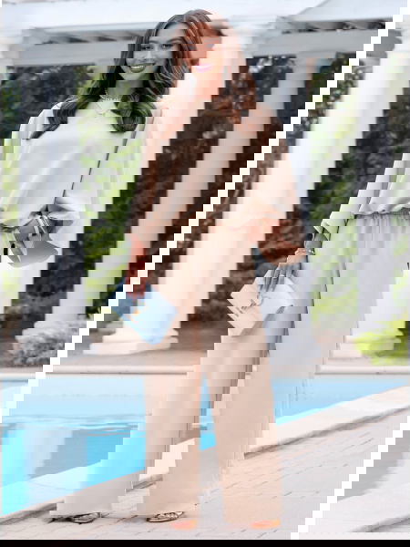 Jasnobeżowy komplet bluzka...