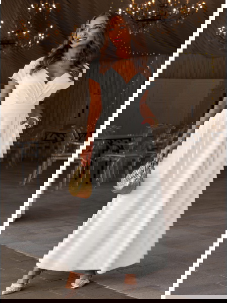 Biała sukienka maxi z...