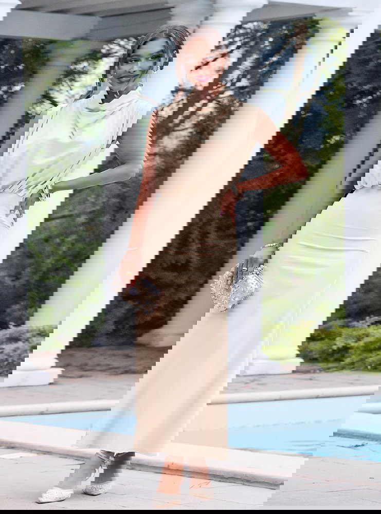 Jasnobeżowa sukienka maxi z...