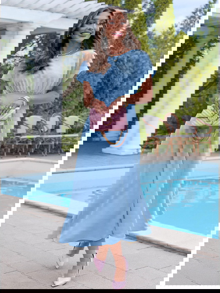 Błękitna sukienka z krótkim... 2