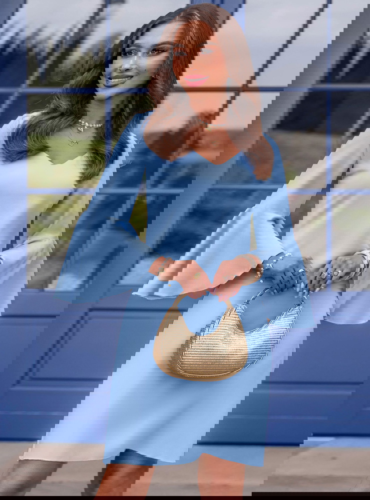 Błękitna trapezowa sukienka z...