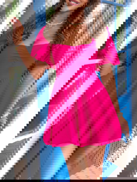 Sukienka mini z bufiastymi...