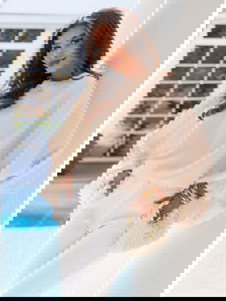 Jasnobeżowa bluzka z...