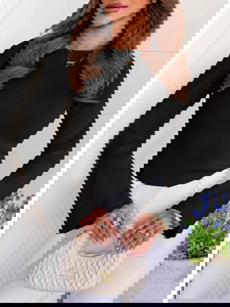 Czarna prążkowana bluzka z...